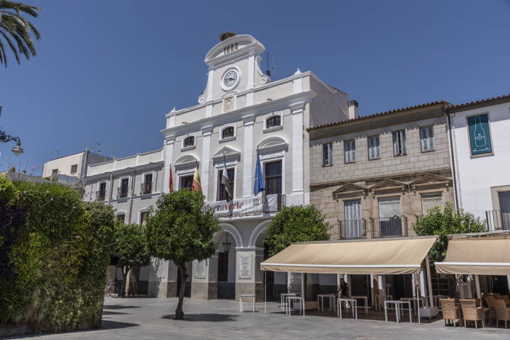 Badajoz - Mérida 082 - plaza de España.jpg